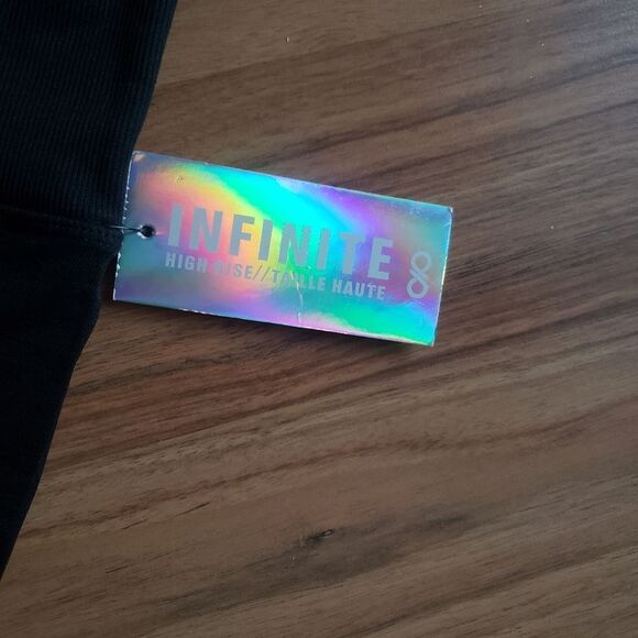 Infinite | Leggings - size medium - Picture 3 of 5